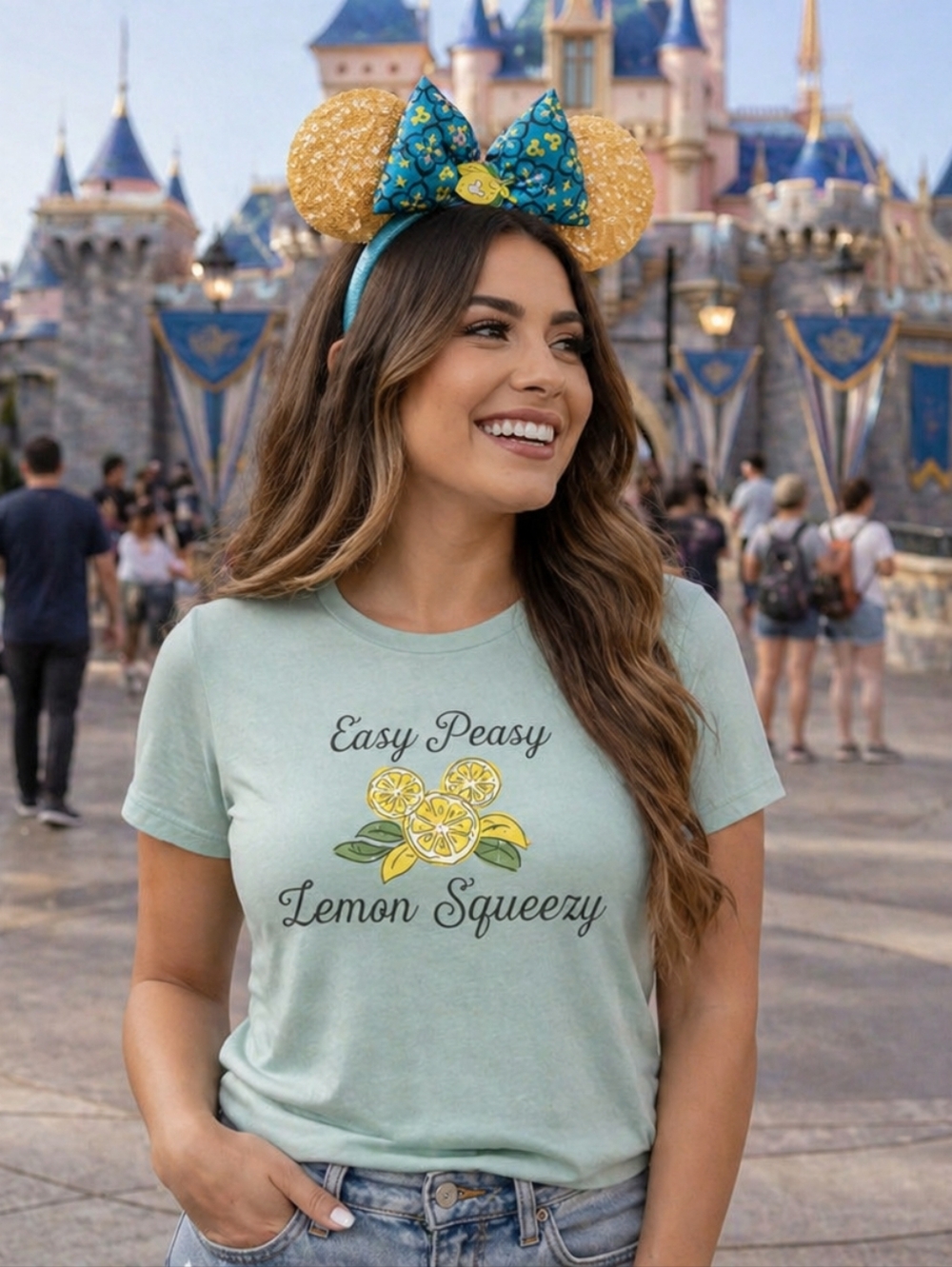 Disney World Epcot Italy Limoncello Easy Peasy Lemon Squeezy Mint Graphic Tee, M